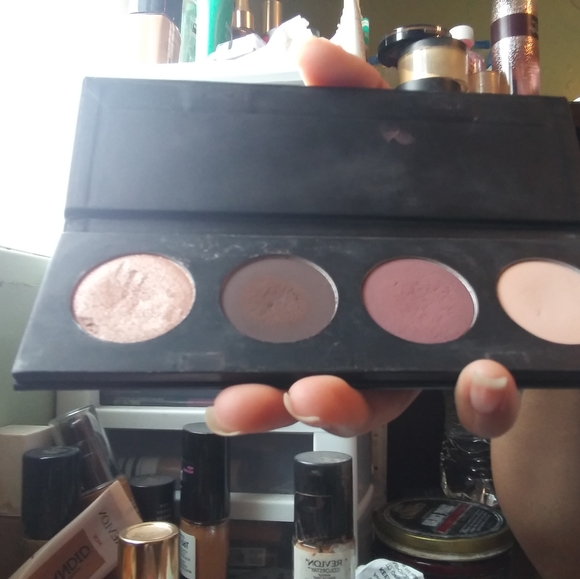 Younique Eyeshadow Palettes - Picture 3 of 4